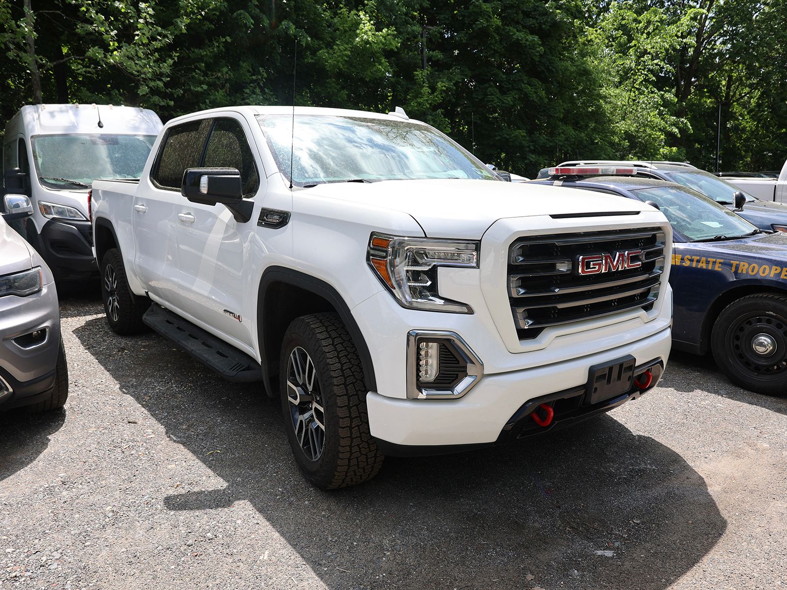 Photo view of 2021 GMC Sierra 1500 in White