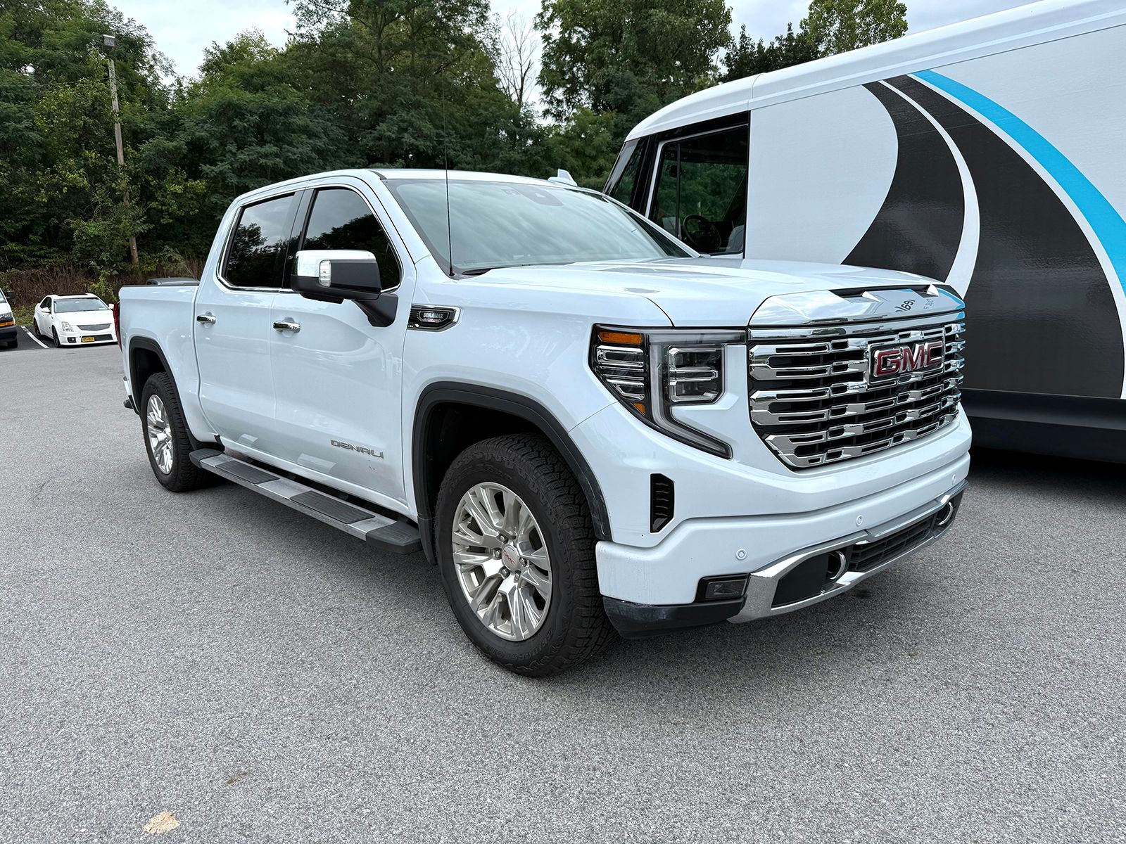 Photo view of 2026 GMC Sierra 1500 in White