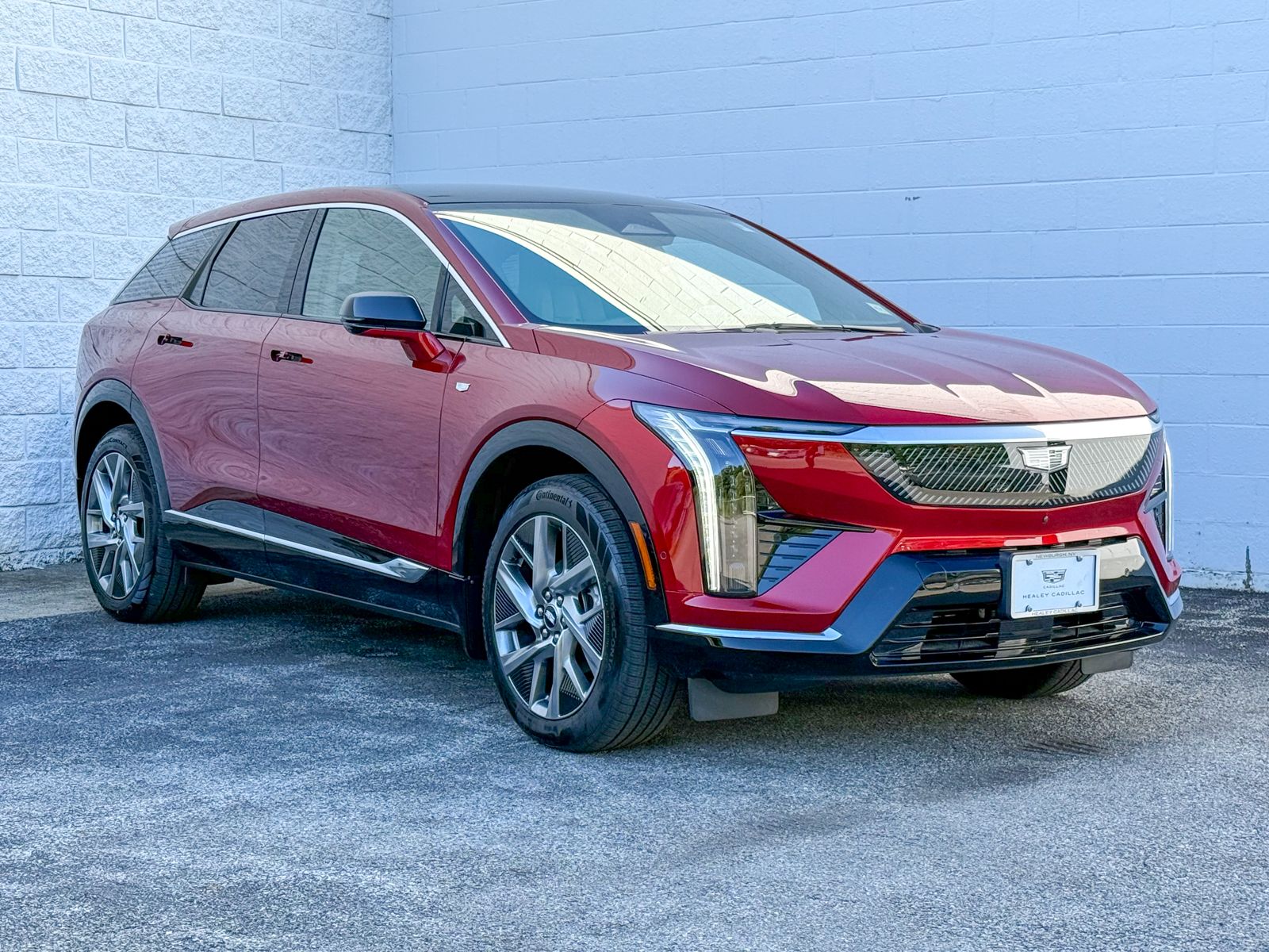 Photo view of 2027 Cadillac OPTIQ in Red