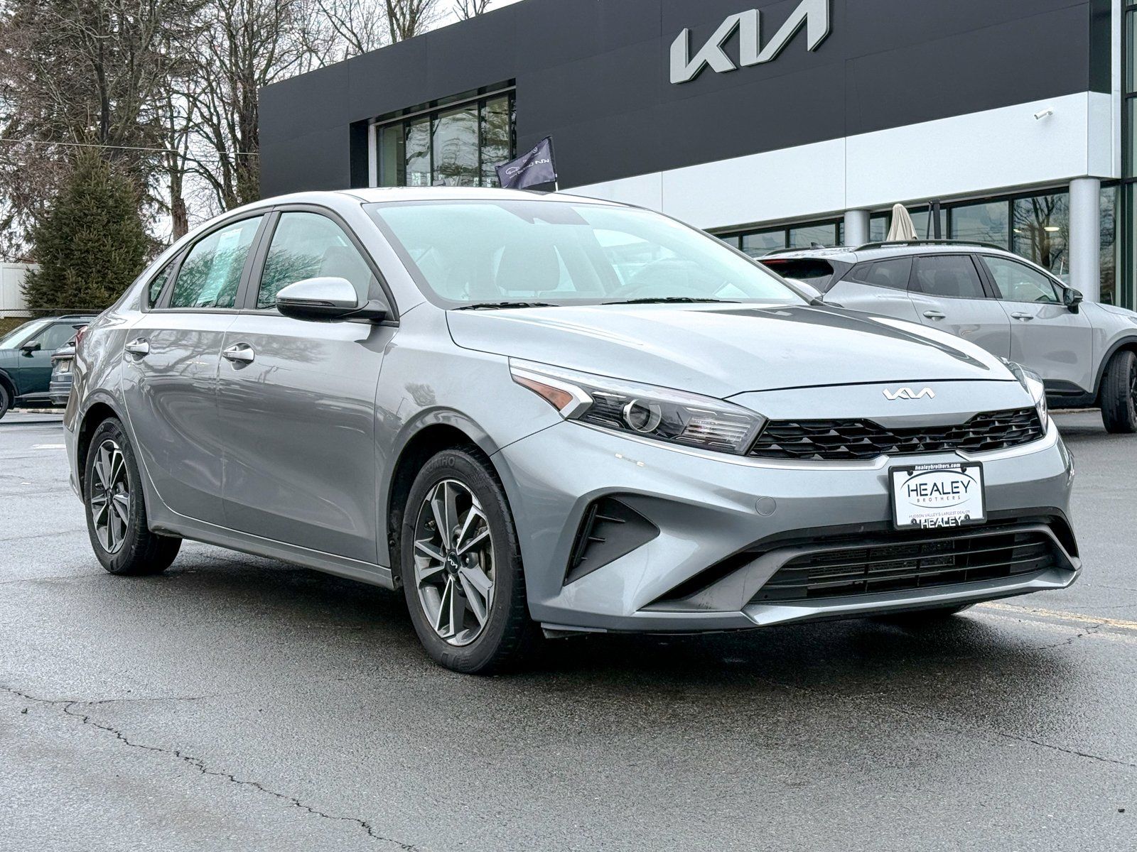 Photo view of 2023 Kia Forte in Gray