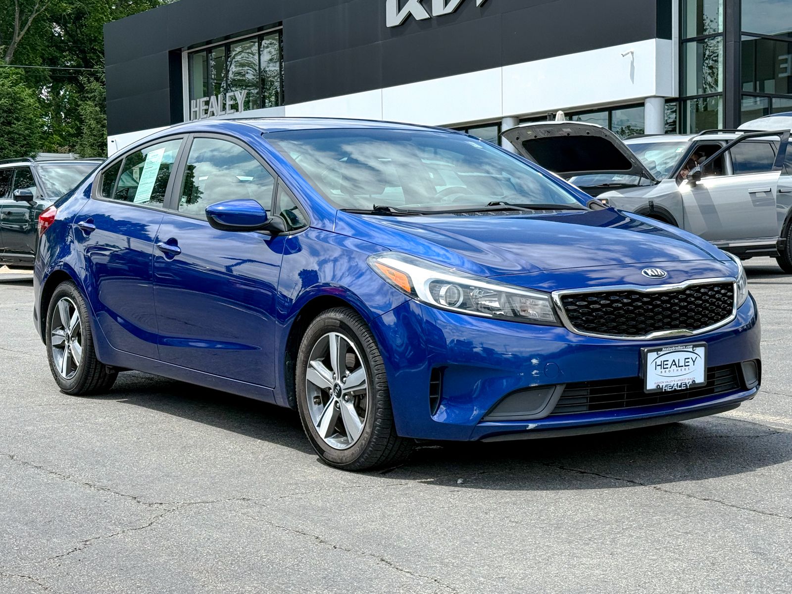 Photo view of 2018 Kia Forte in Blue
