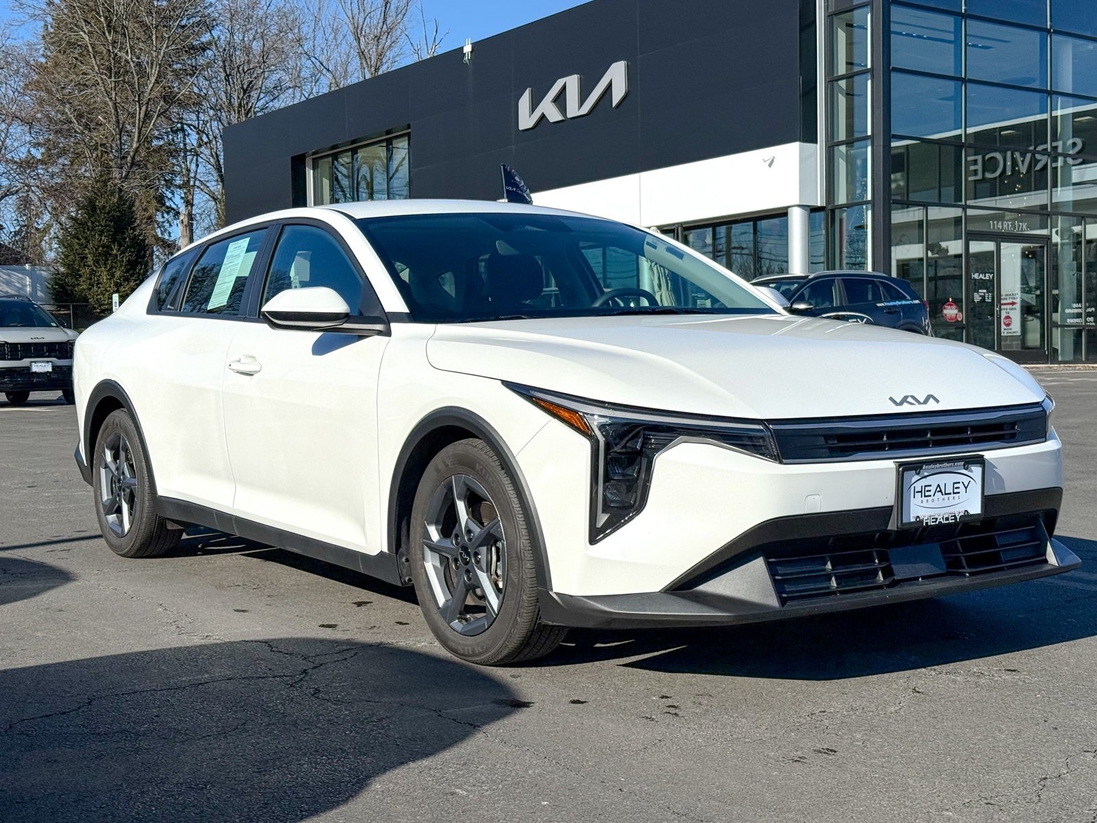 Photo view of 2025 Kia K4 in White