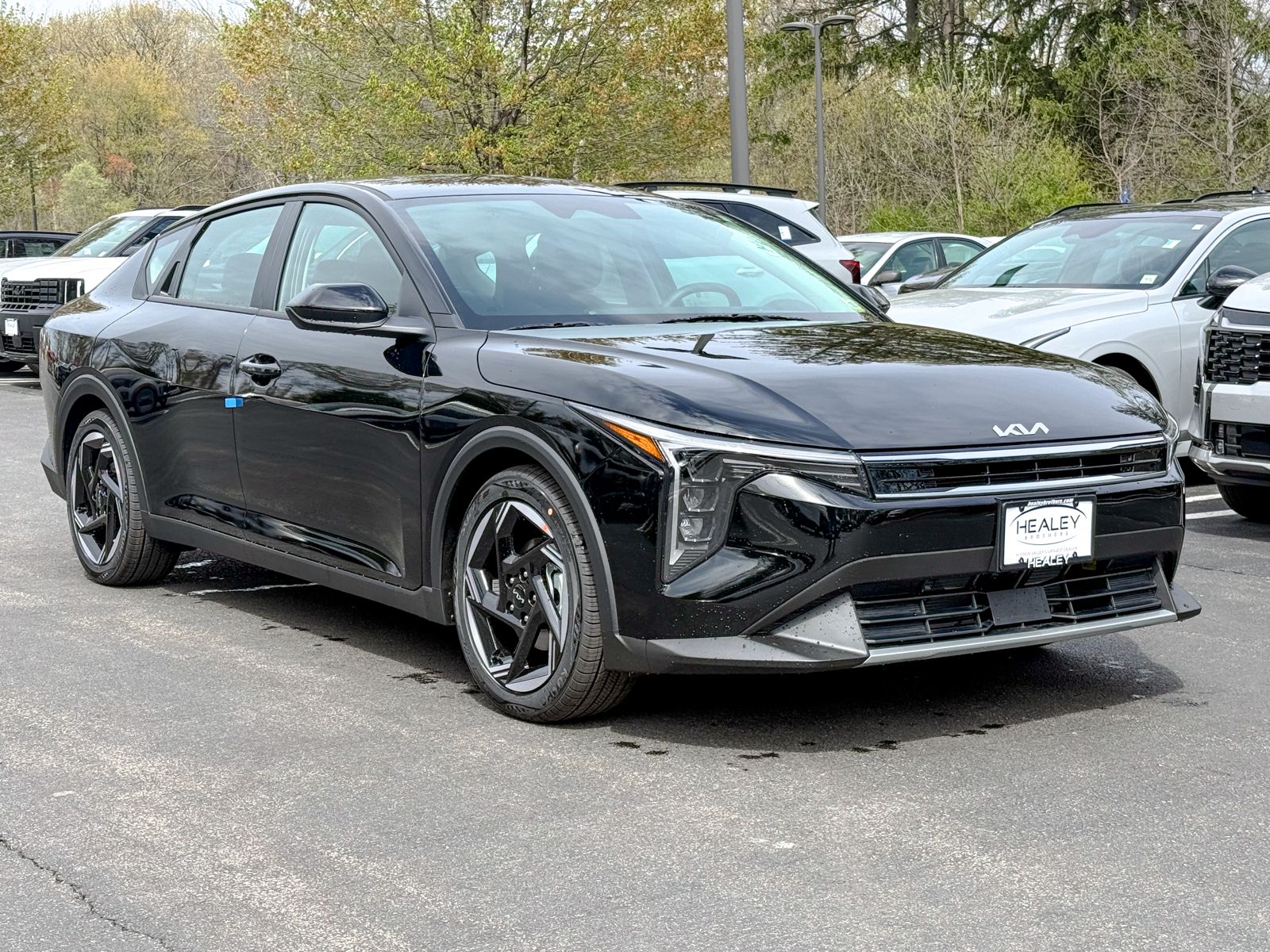 Photo view of 2026 Kia K4 in Black