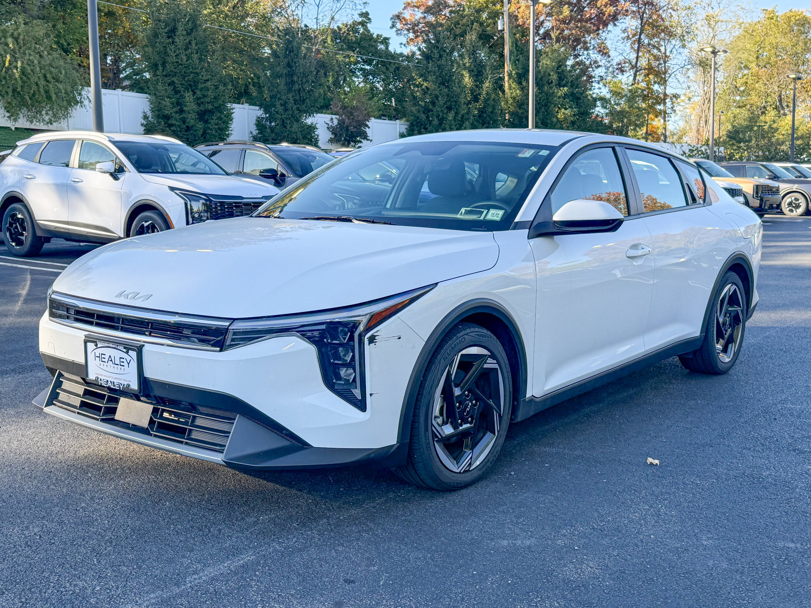 Photo view of 2025 Kia K4 in White