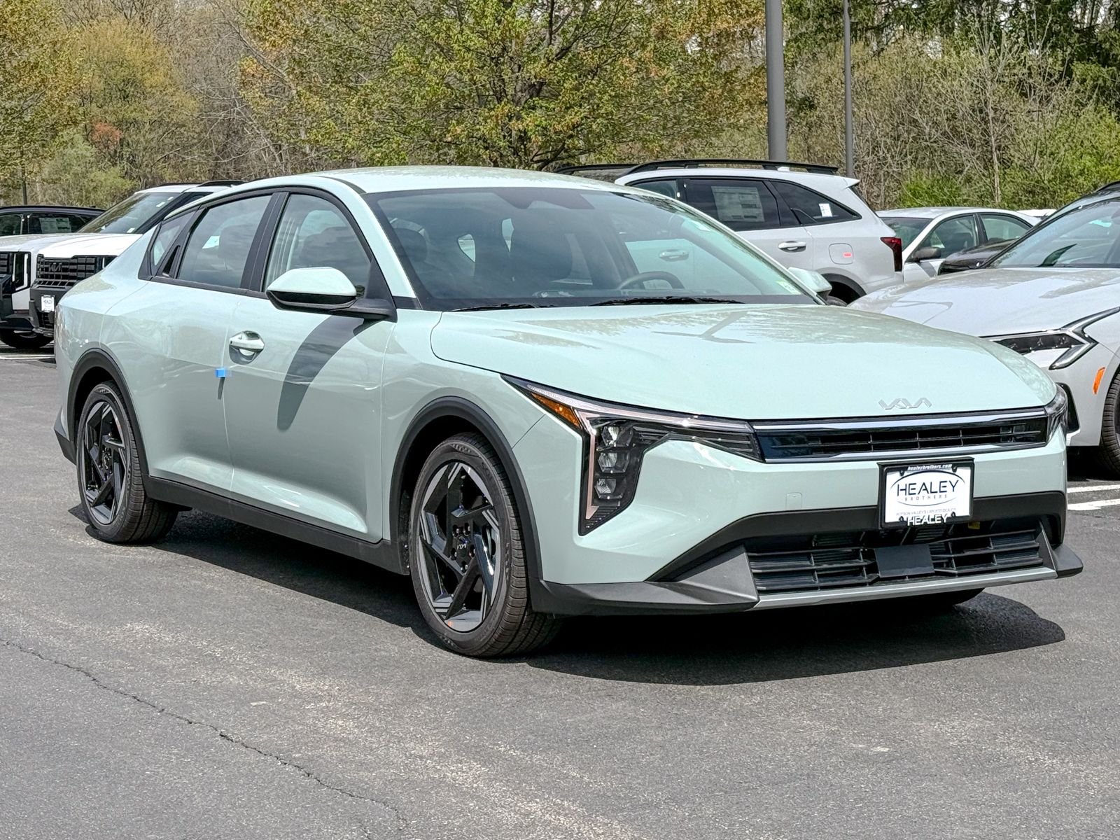 Photo view of 2026 Kia K4 in Gray