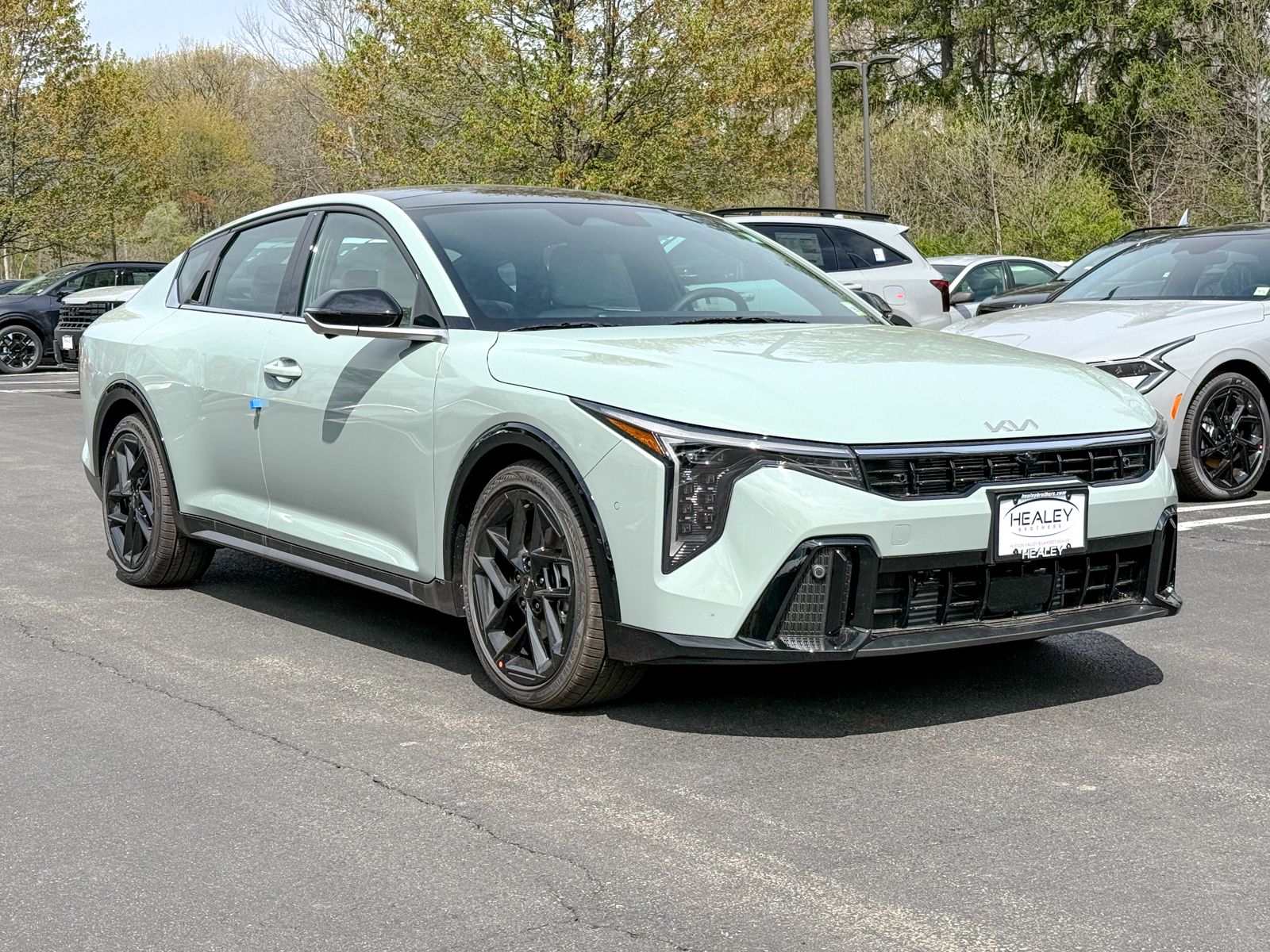 Photo view of 2026 Kia K4 in Gray