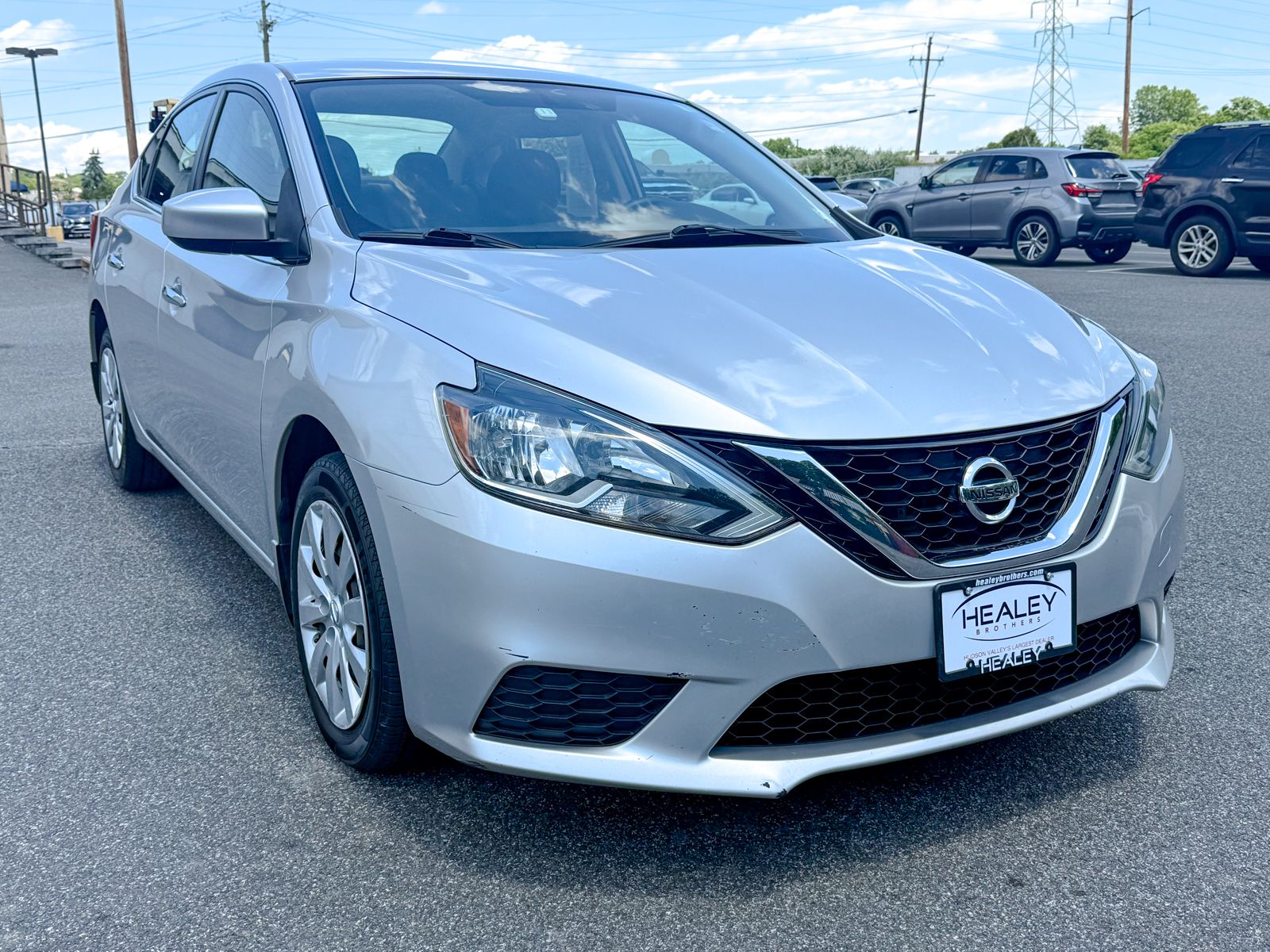 Photo view of 2016 Nissan Sentra in Silver