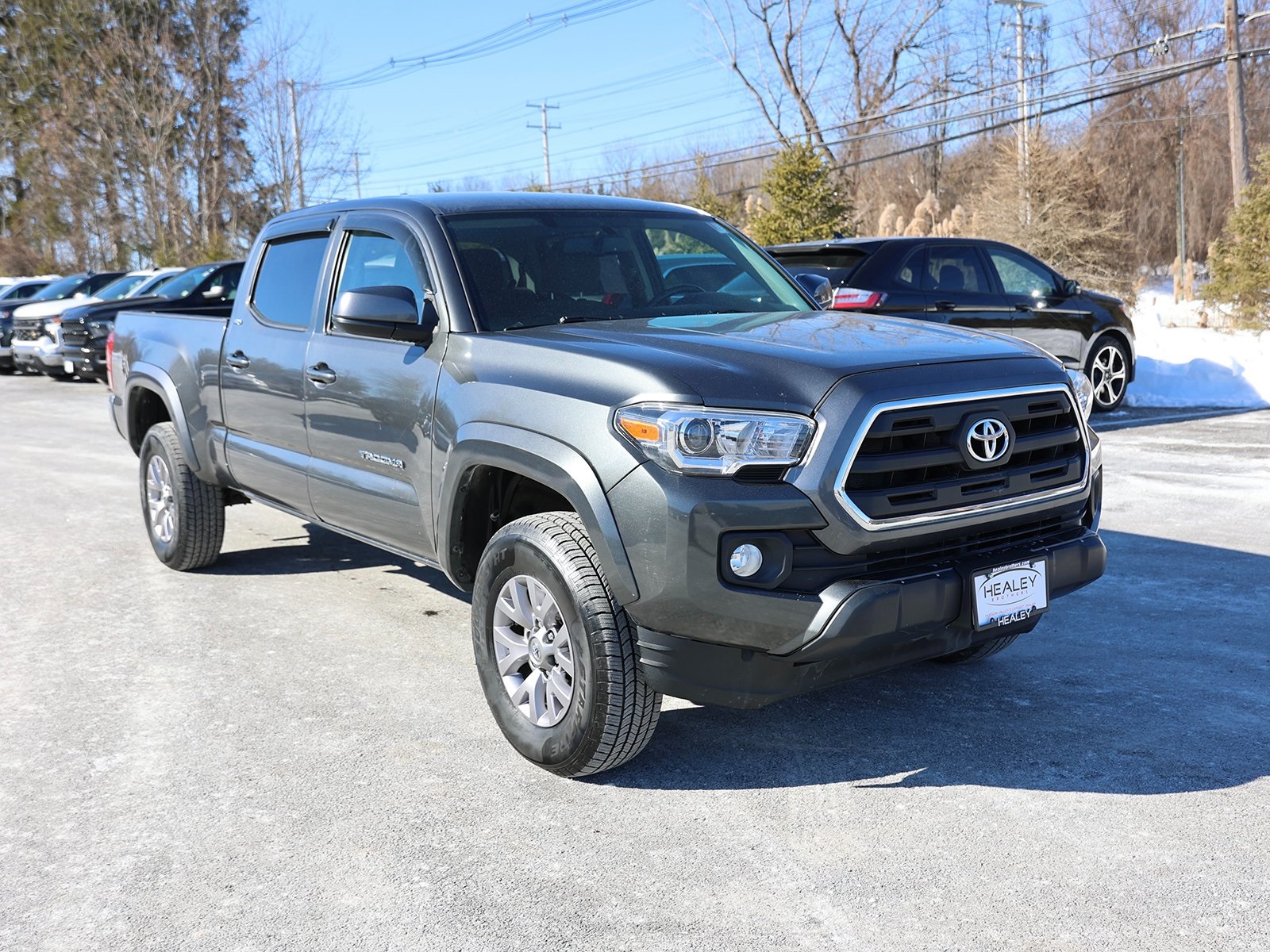 Photo view of 2017 Toyota Tacoma in Gray