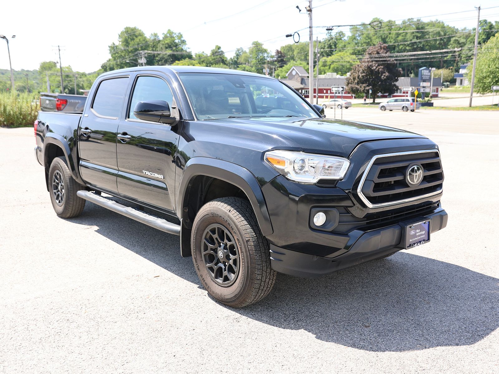 Photo view of 2021 Toyota Tacoma in Black