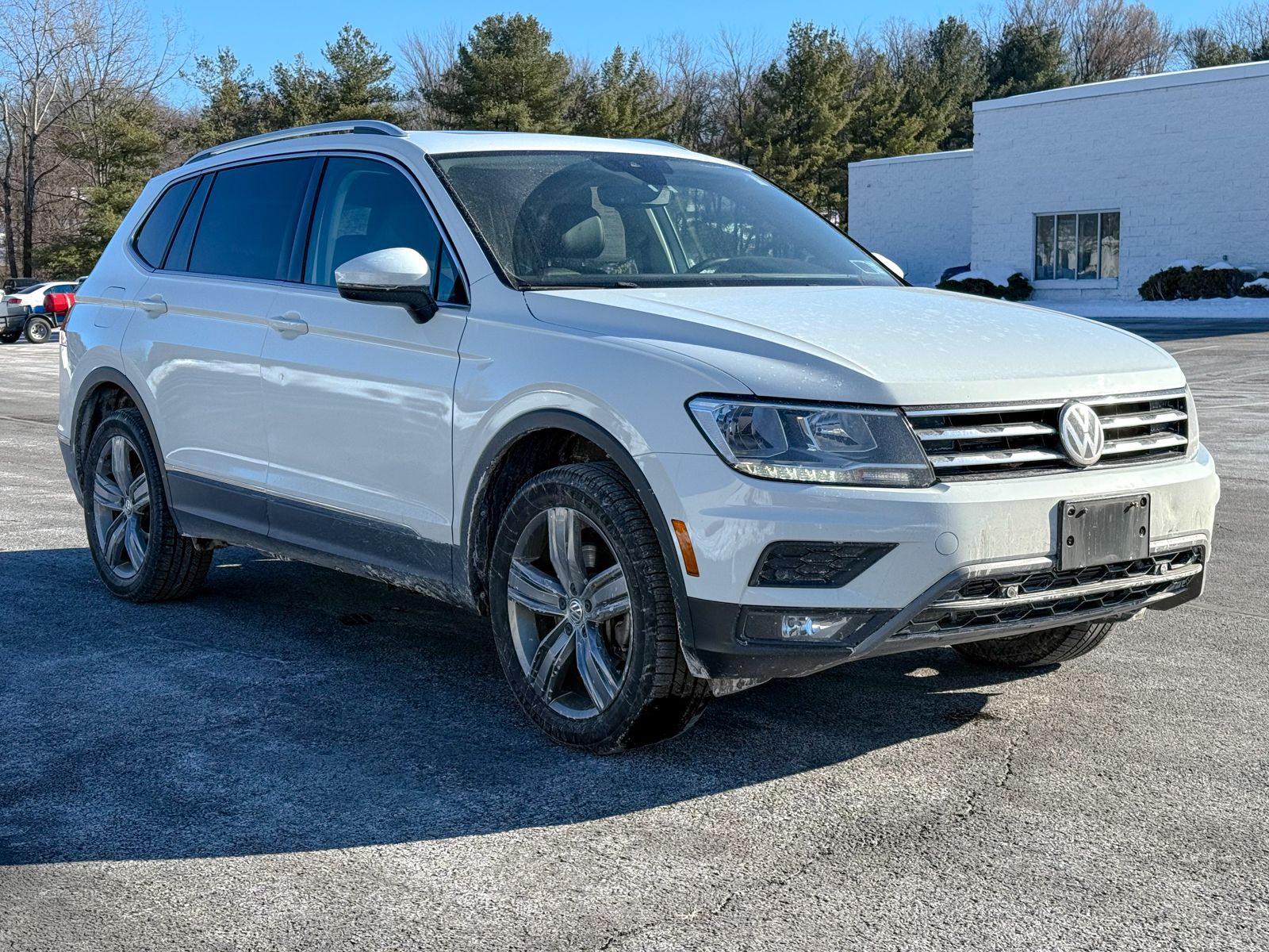 Photo view of 2020 Volkswagen Tiguan in White