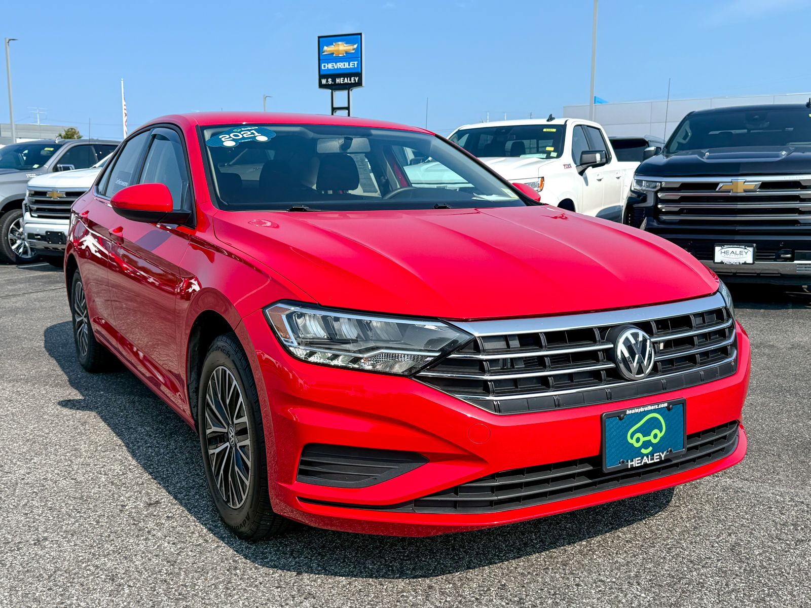 Photo view of 2021 Volkswagen Jetta in Red