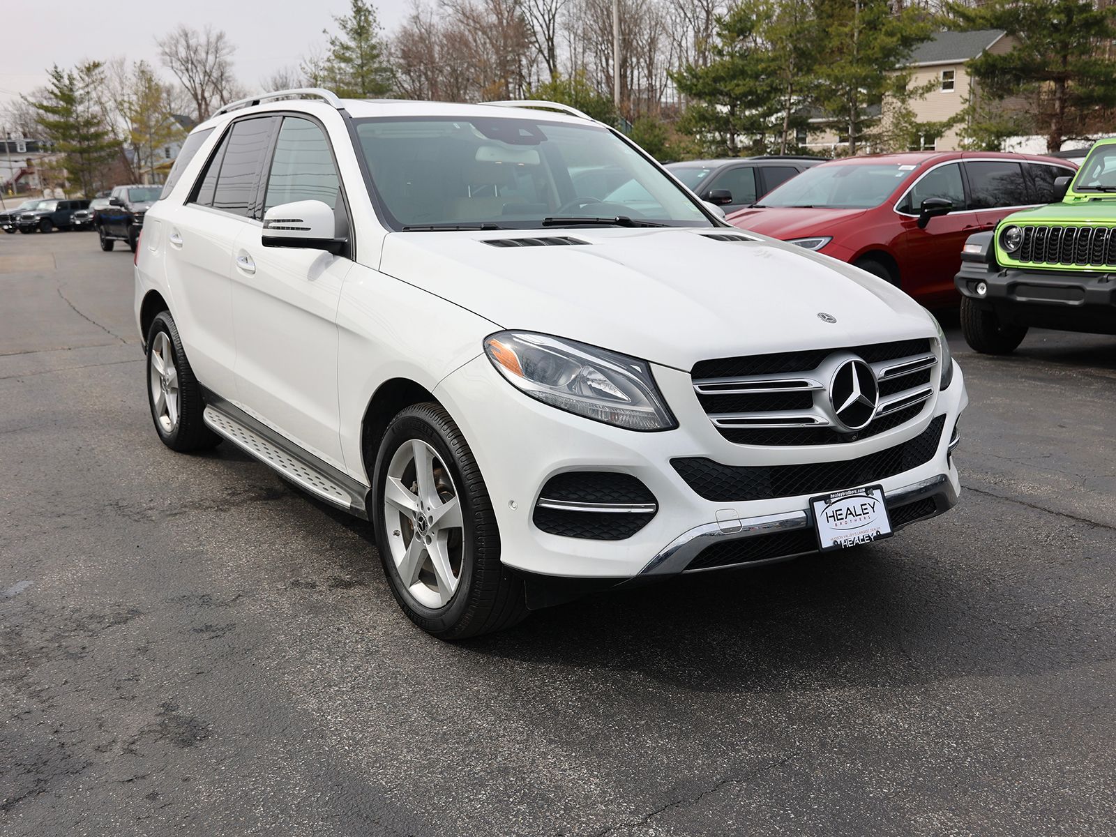 Photo view of 2018 Mercedes-Benz GLE in White
