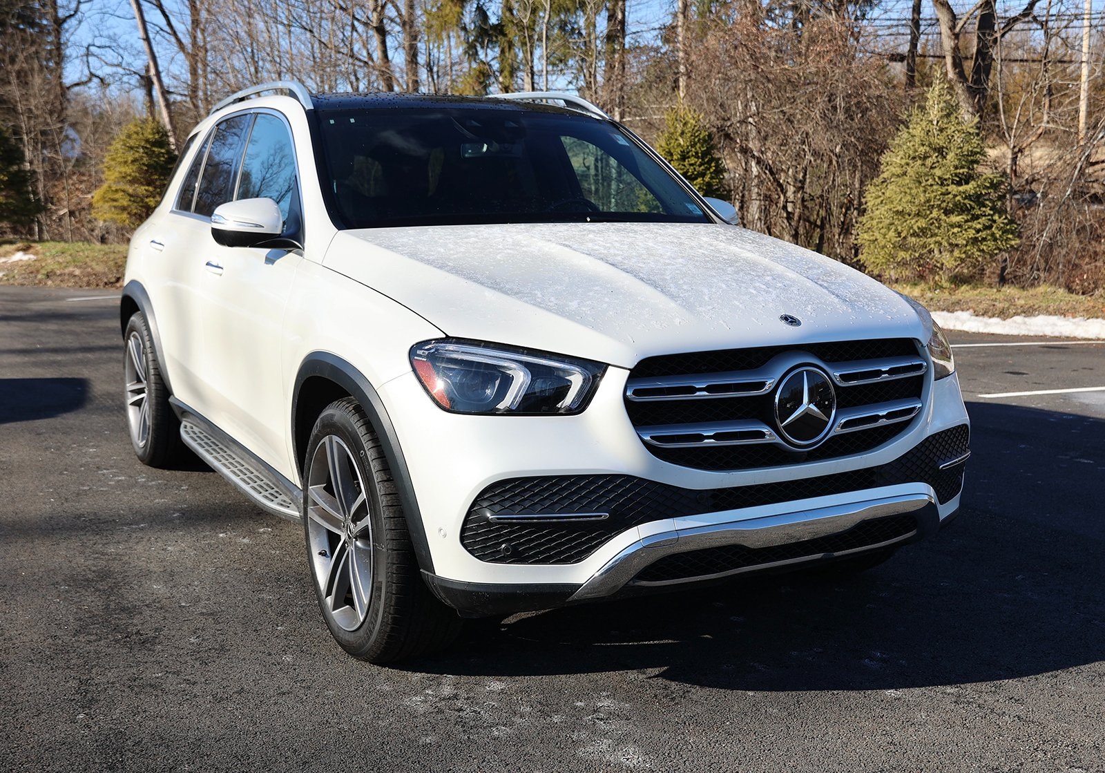 Photo view of 2022 Mercedes-Benz GLE in White