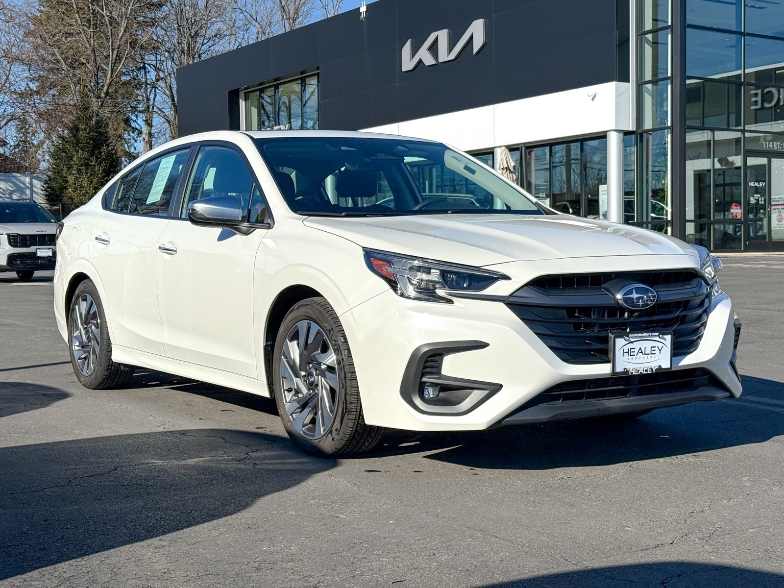 Photo view of 2025 Subaru Legacy in White