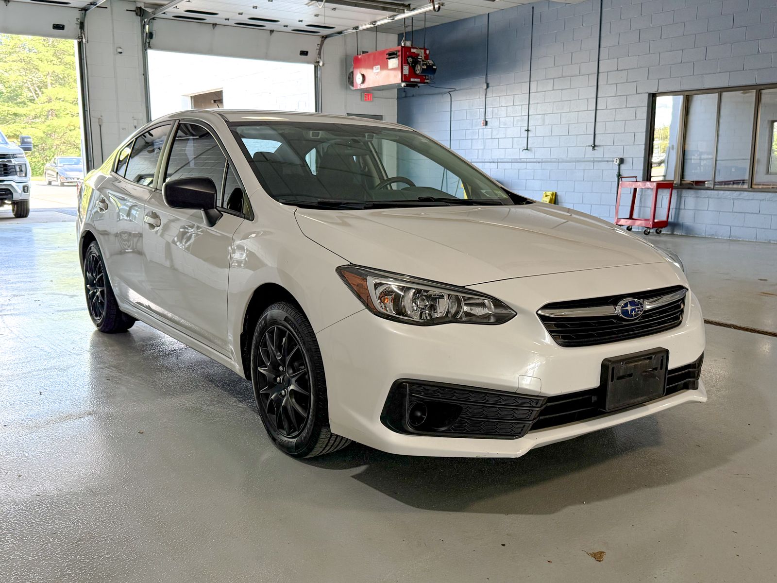 Photo view of 2020 Subaru Impreza in White