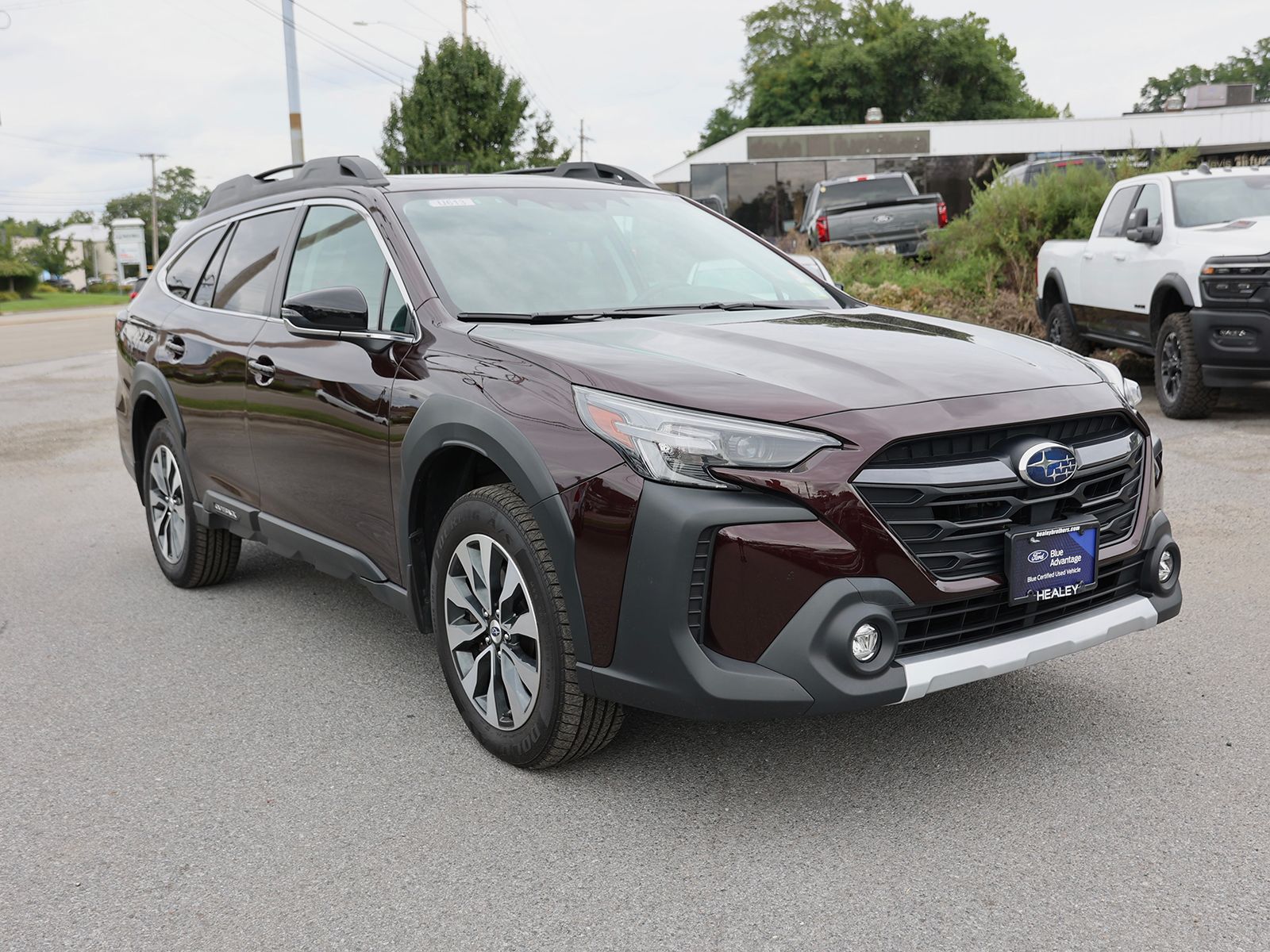 Photo view of 2024 Subaru Outback in Red