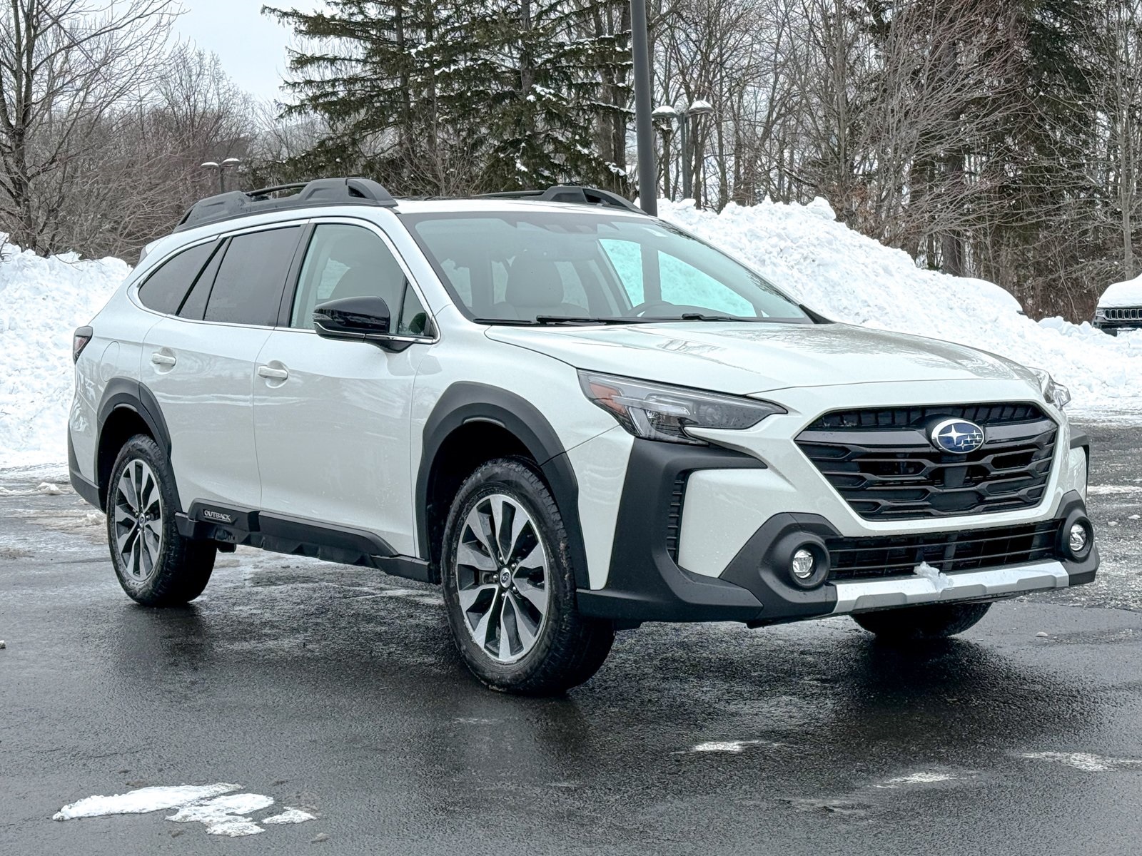 Photo view of 2024 Subaru Outback in White