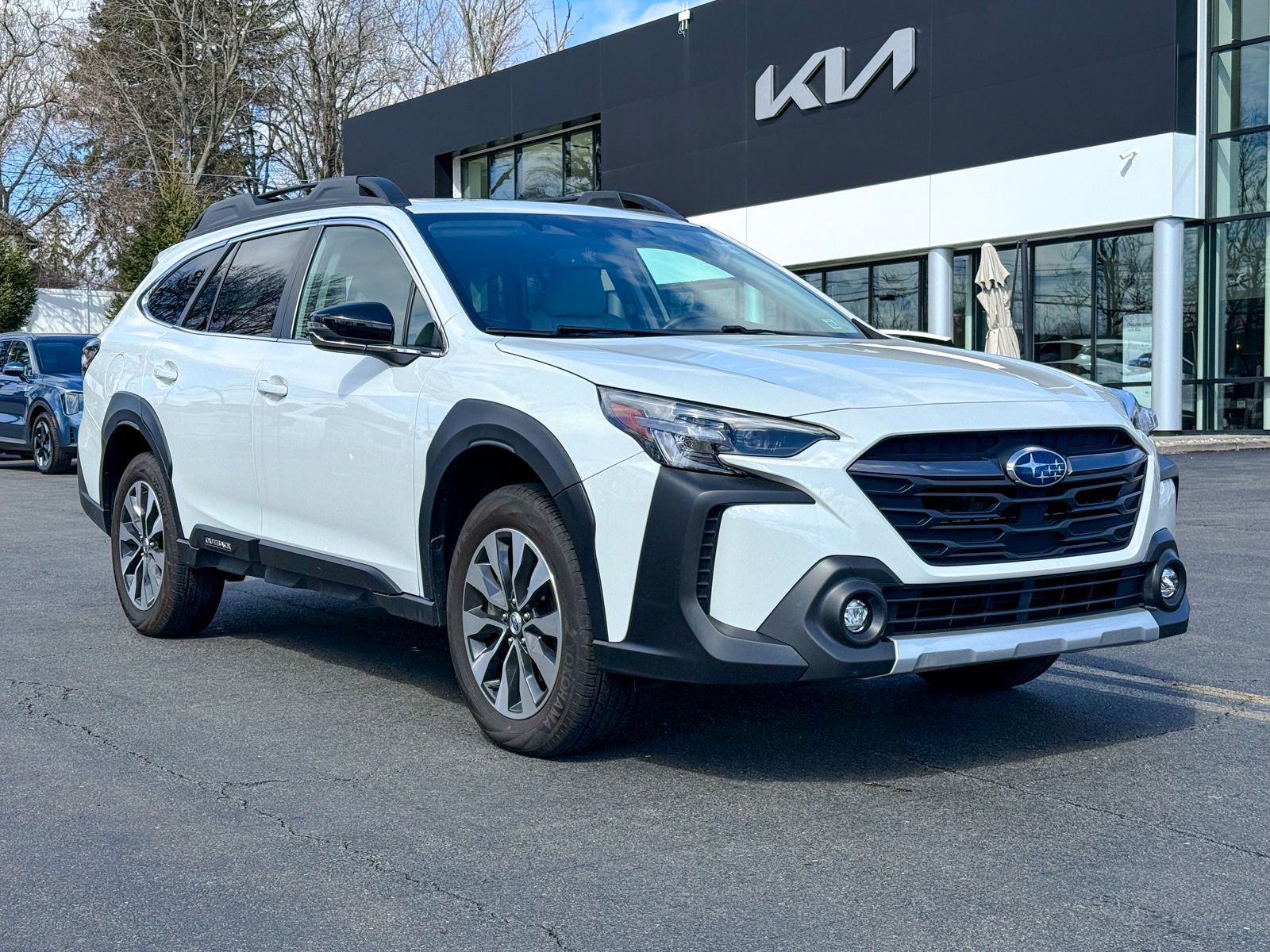 Photo view of 2024 Subaru Outback in White