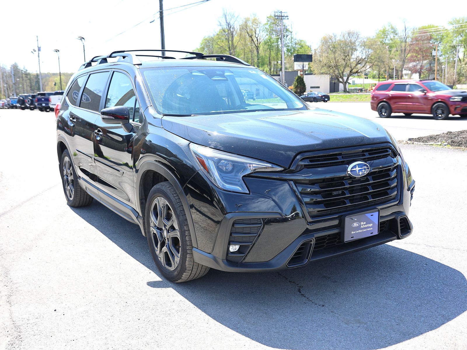 Photo view of 2023 Subaru Ascent in Black