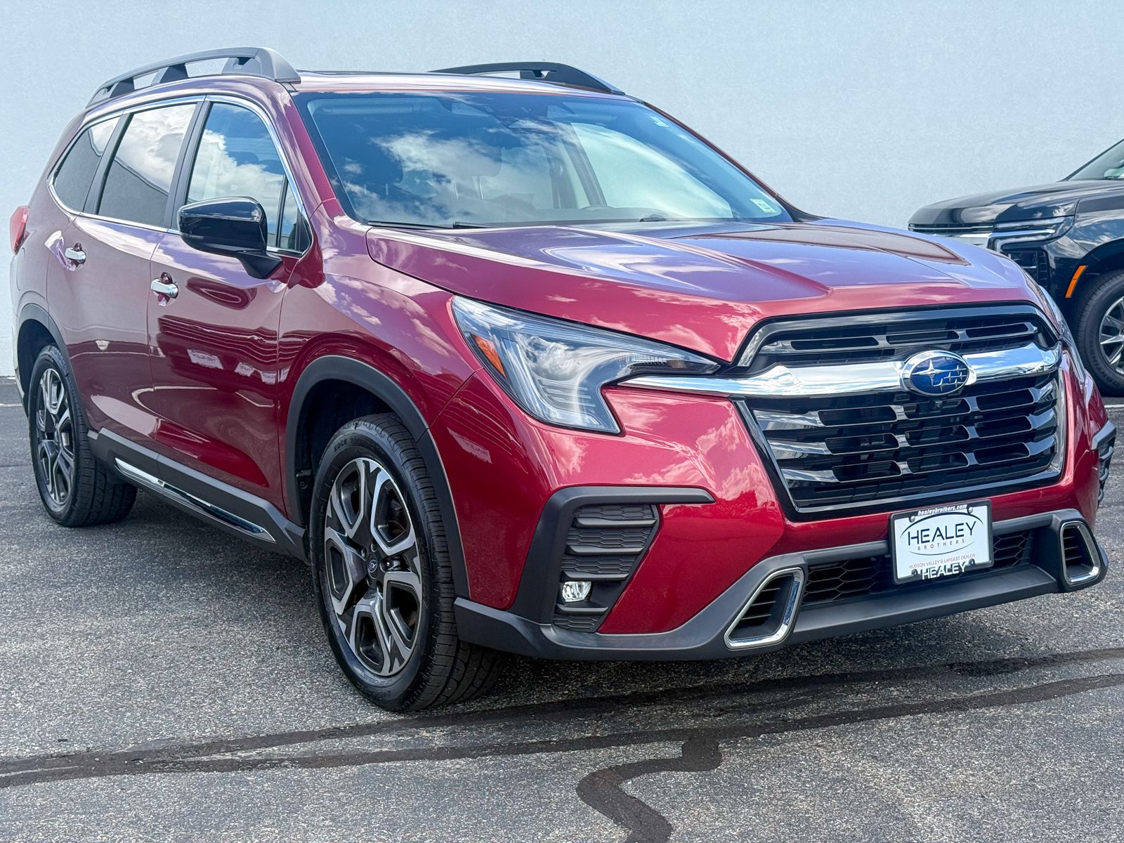 Photo view of 2024 Subaru Ascent in Red