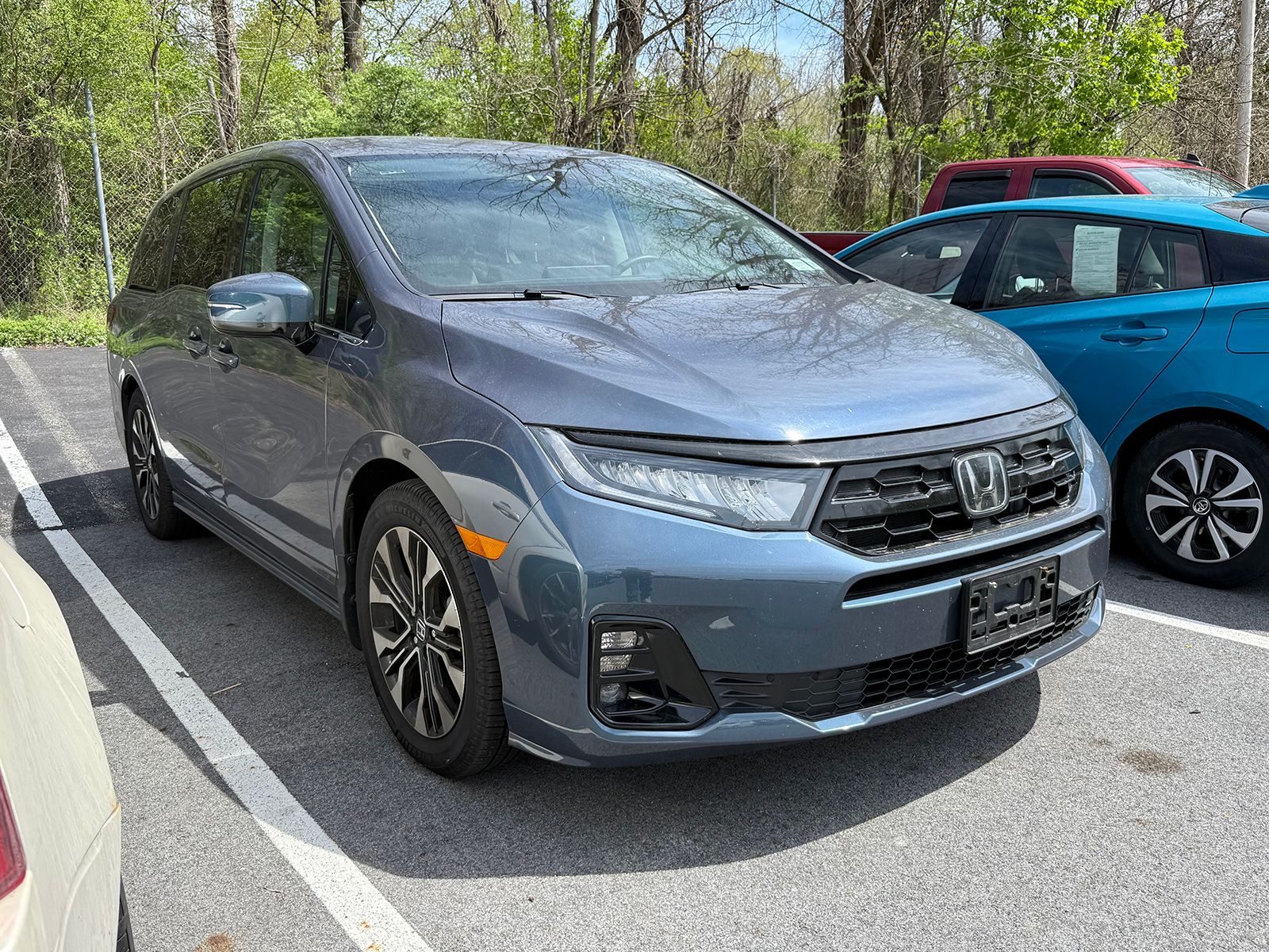 Photo view of 2025 Honda Odyssey in 