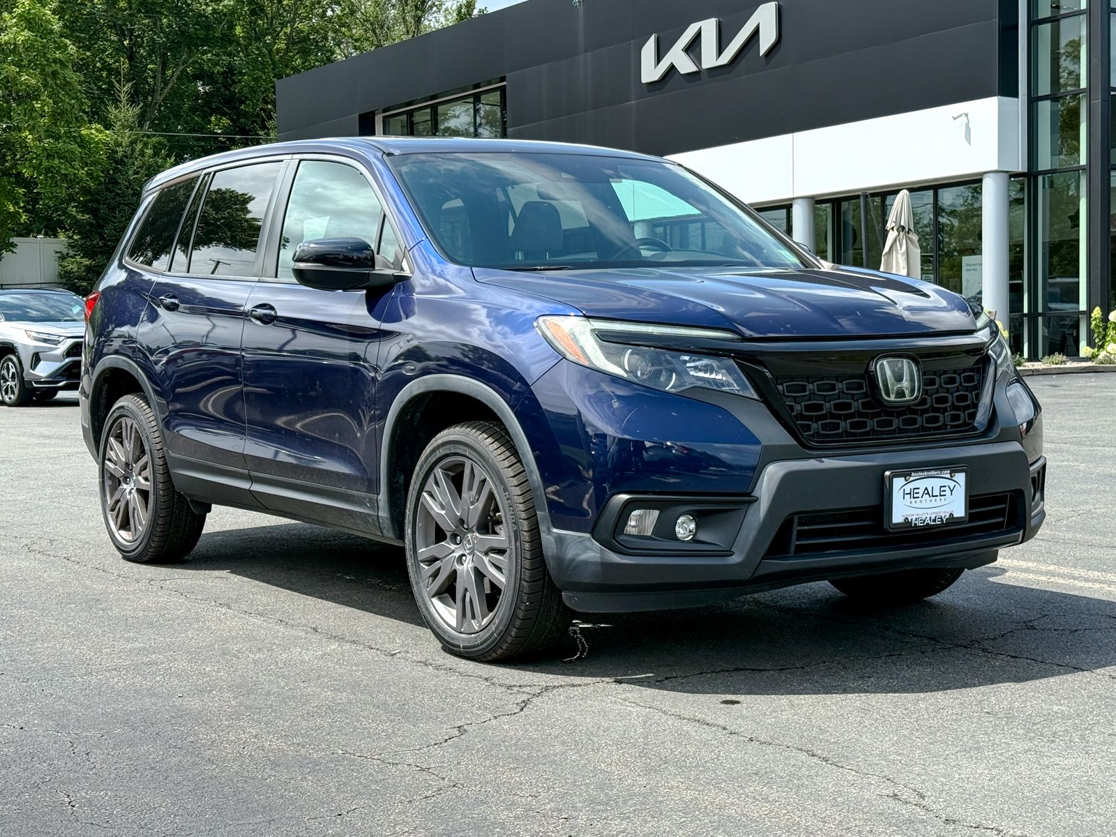 Photo view of 2019 Honda Passport in Black