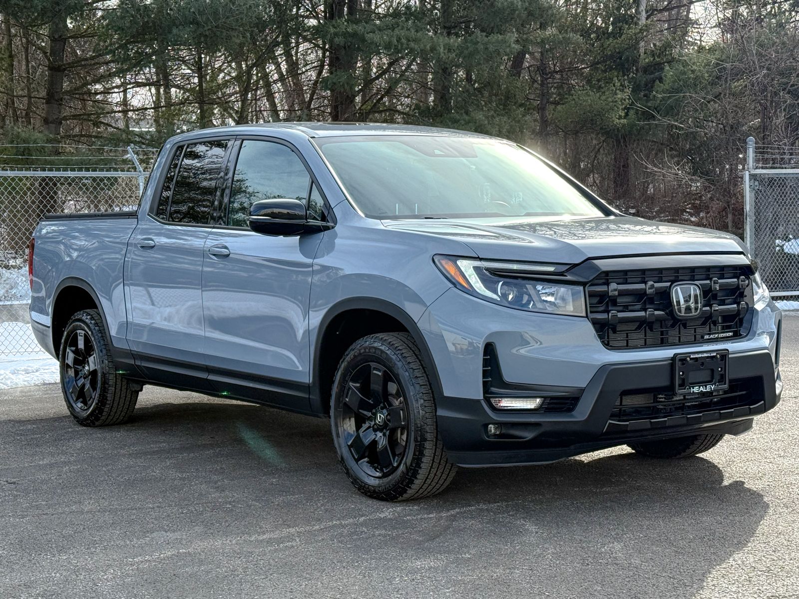 Photo view of 2025 Honda Ridgeline in Gray