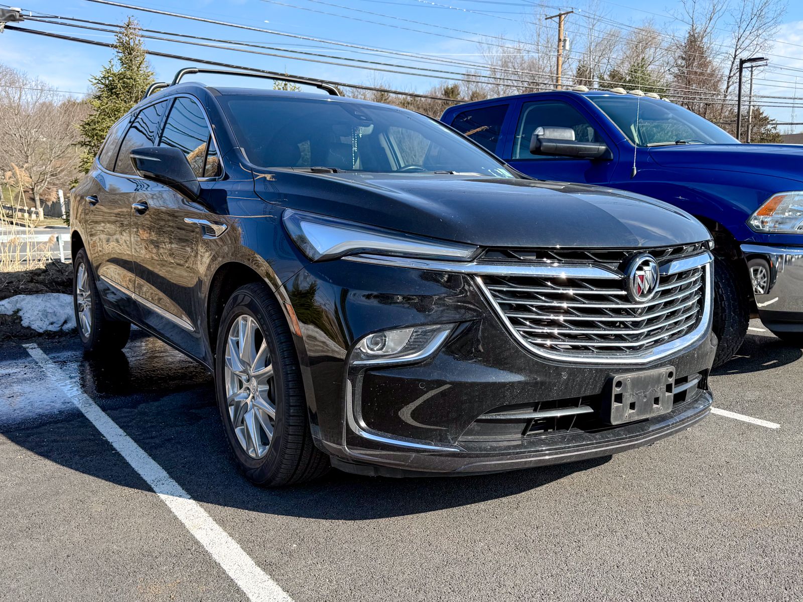 Photo view of 2022 Buick Enclave in Black