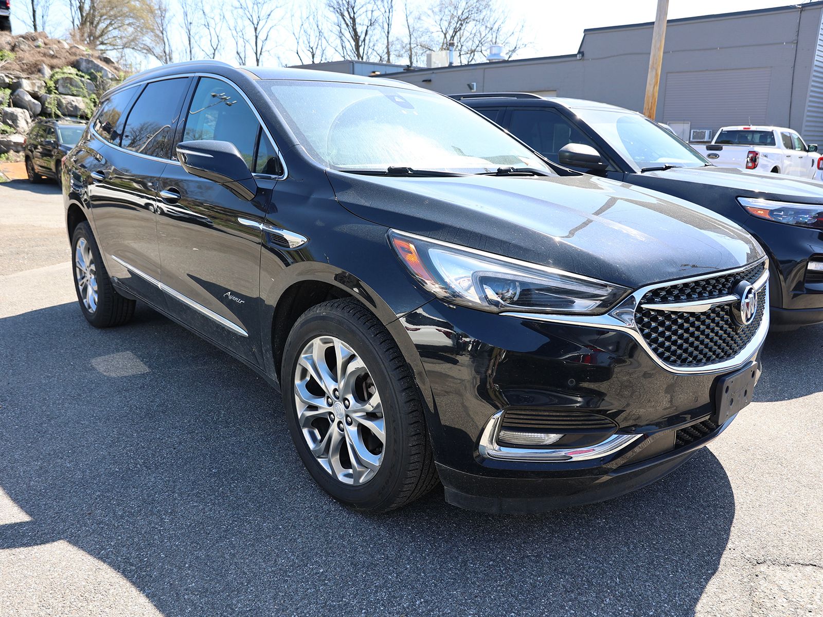 Photo view of 2018 Buick Enclave in Black