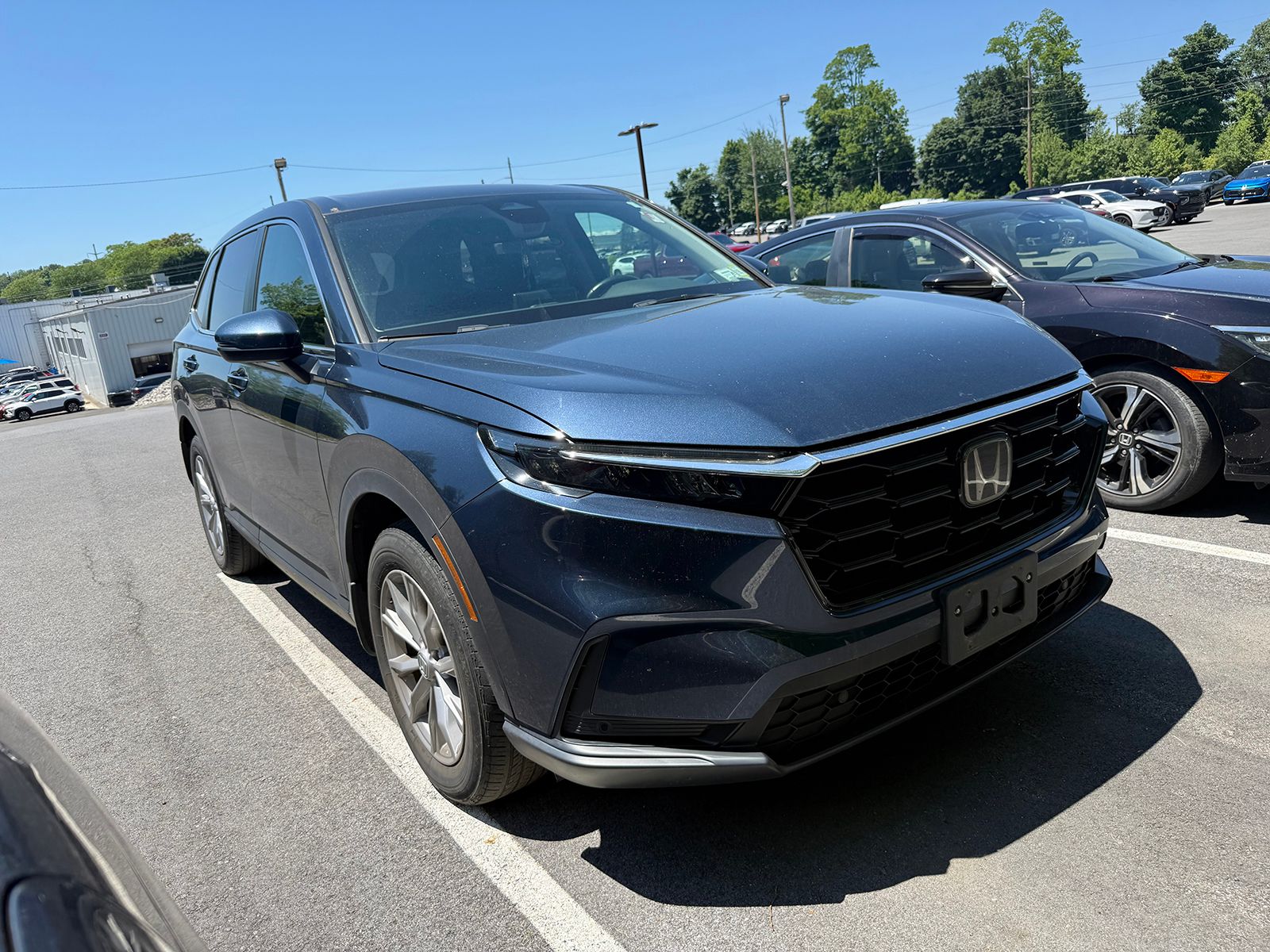 Photo view of 2023 Honda CR-V in Blue