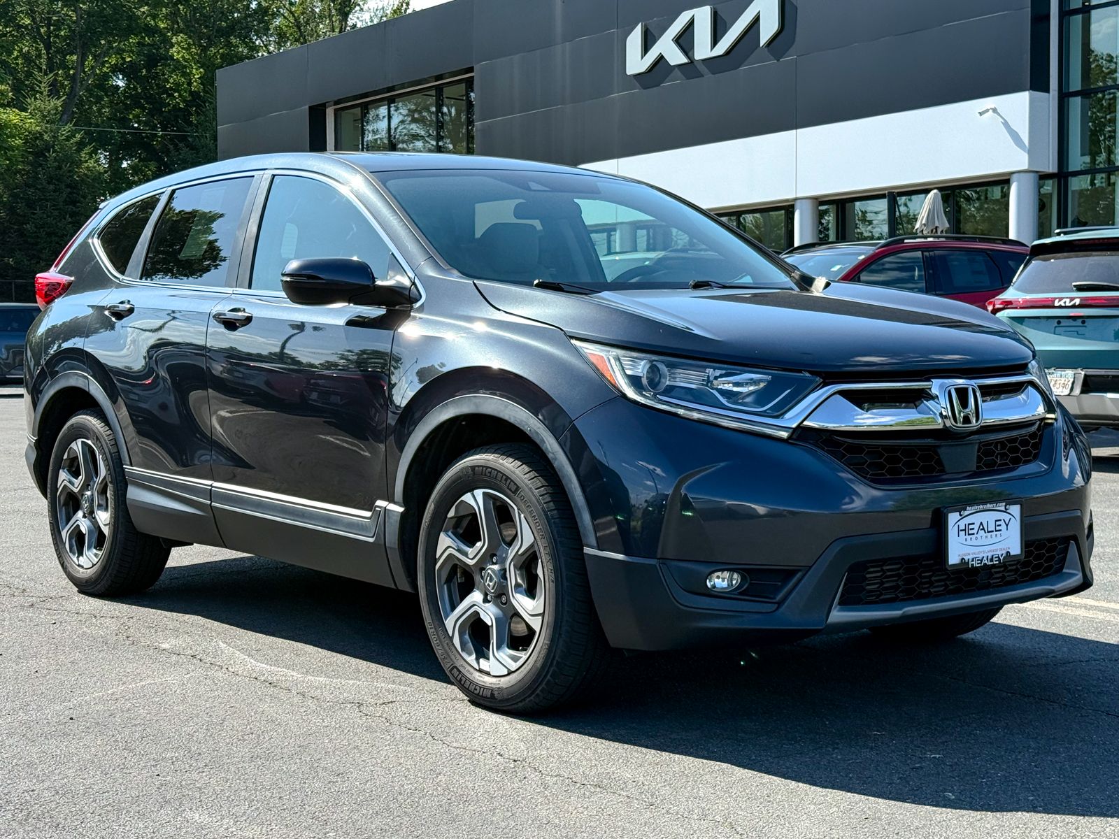 Photo view of 2017 Honda CR-V in