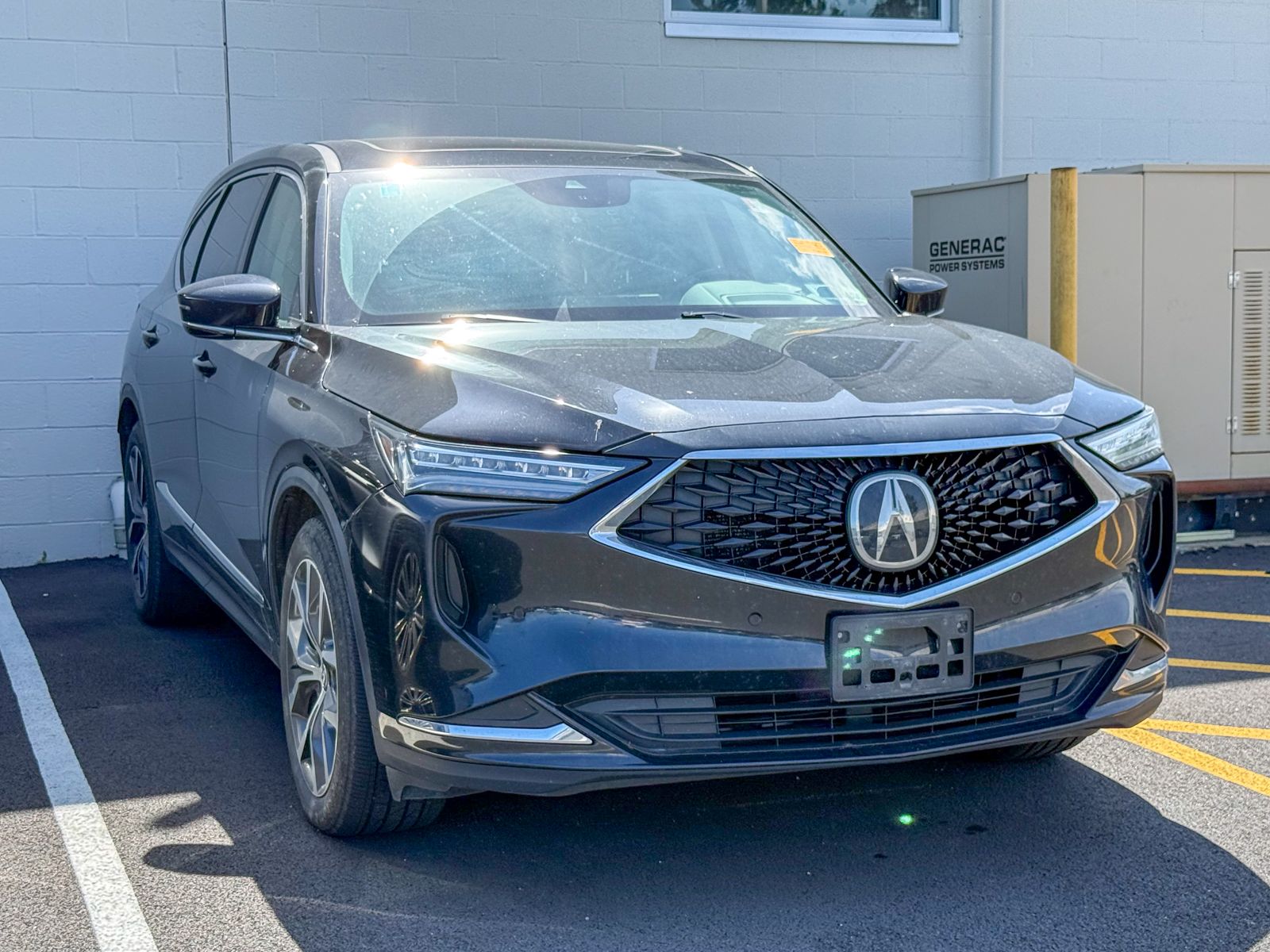 Photo view of 2022 Acura MDX in Black