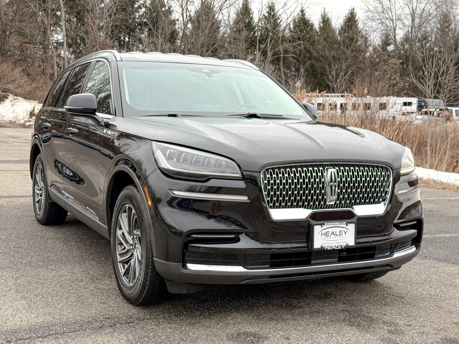 Photo view of 2022 Lincoln Aviator in Black
