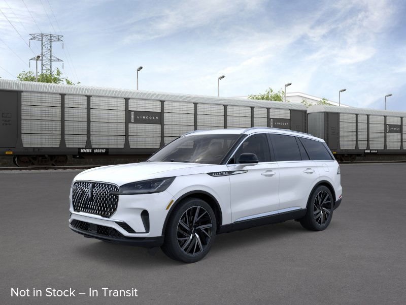 Photo view of 2026 Lincoln Aviator in White