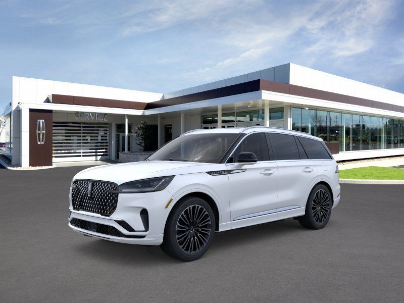 Photo view of 2026 Lincoln Aviator in White