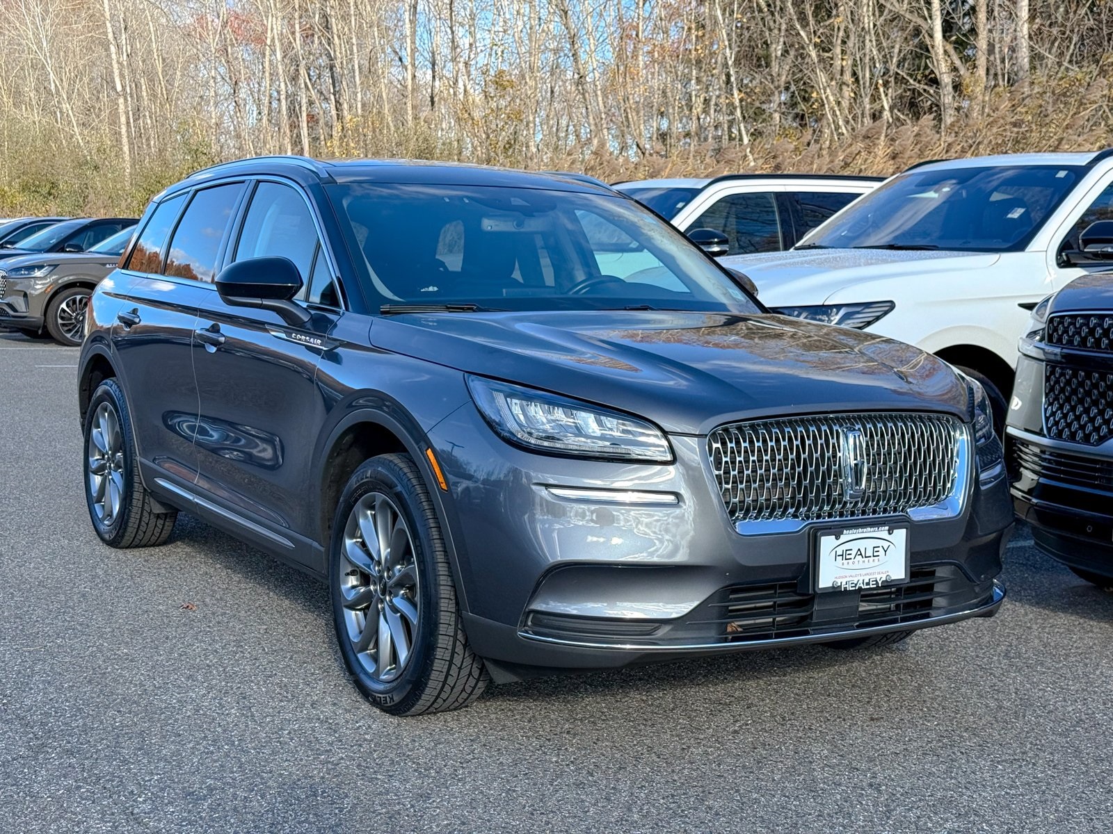 Photo view of 2022 Lincoln Corsair in Gray