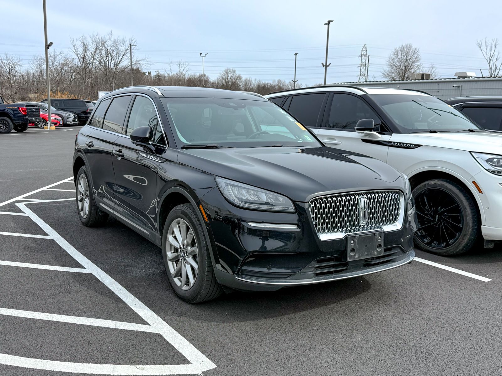 Photo view of 2022 Lincoln Corsair in Black