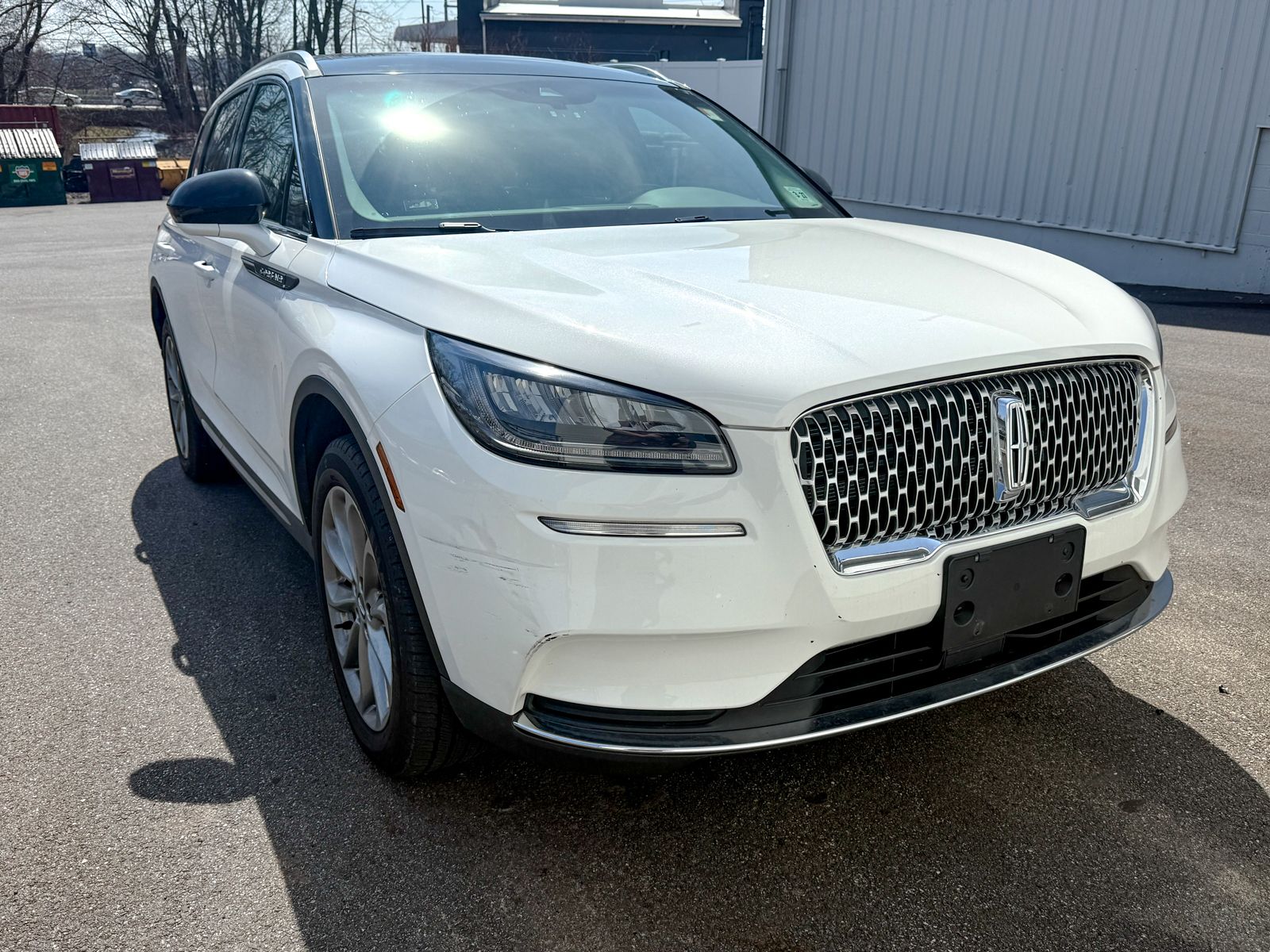 Photo view of 2022 Lincoln Corsair in White