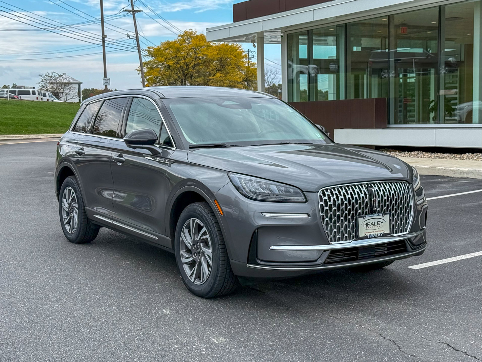 Photo view of 2023 Lincoln Corsair in Gray