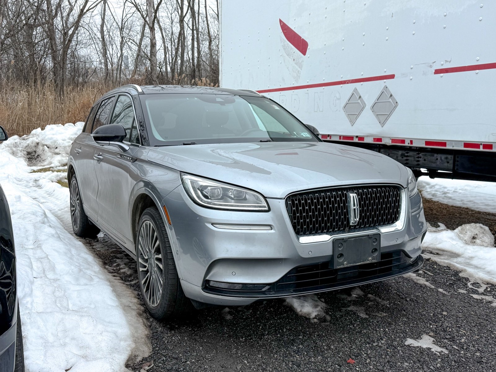 Photo view of 2022 Lincoln Corsair in Silver