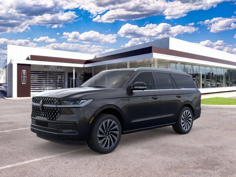 Photo view of 2026 Lincoln Navigator in Black