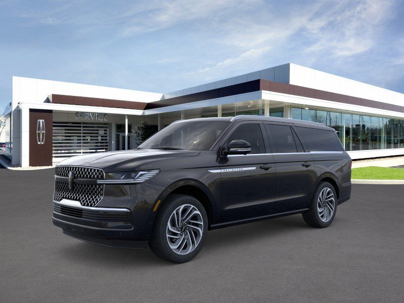 Photo view of 2026 Lincoln Navigator in Black