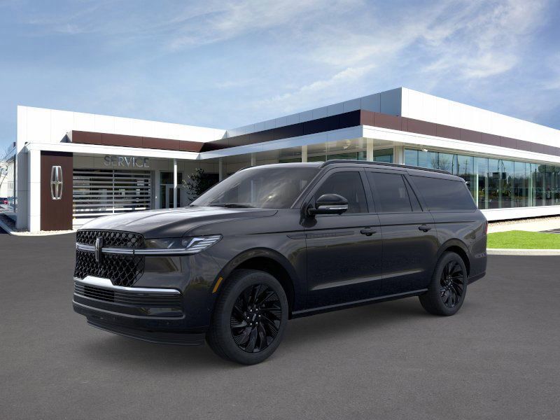 Photo view of 2026 Lincoln Navigator in Black
