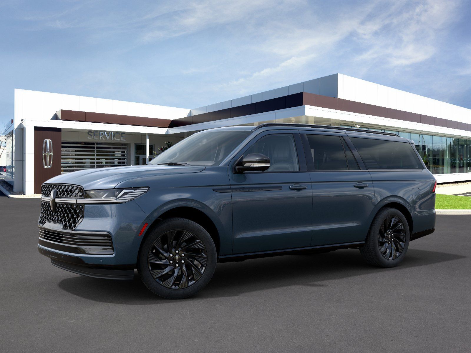Photo view of 2027 Lincoln Navigator in Blue