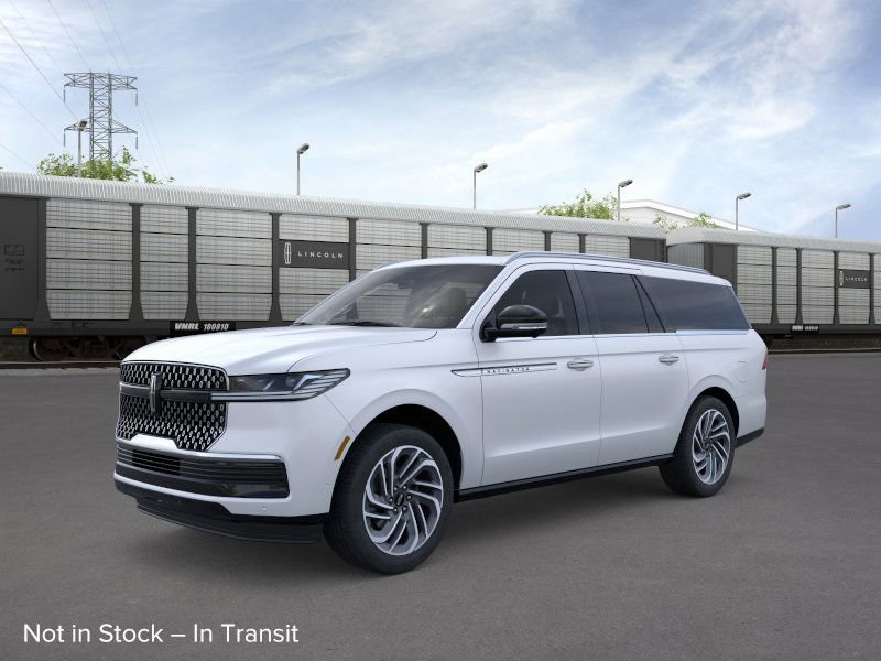 Photo view of 2026 Lincoln Navigator in White