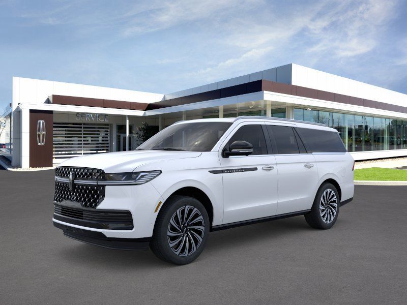 Photo view of 2026 Lincoln Navigator in White