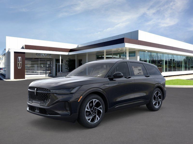 Photo view of 2026 Lincoln Nautilus in Black