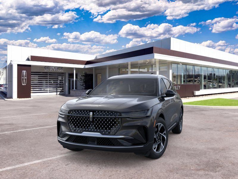 Photo view of 2026 Lincoln Nautilus in Black