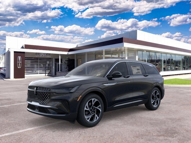 Photo view of 2026 Lincoln Nautilus in Black