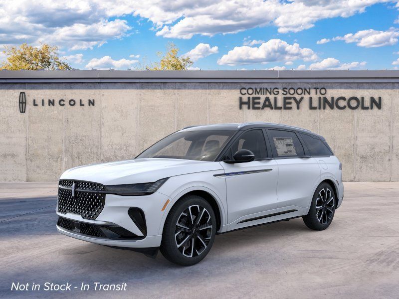 Photo view of 2026 Lincoln Nautilus in White